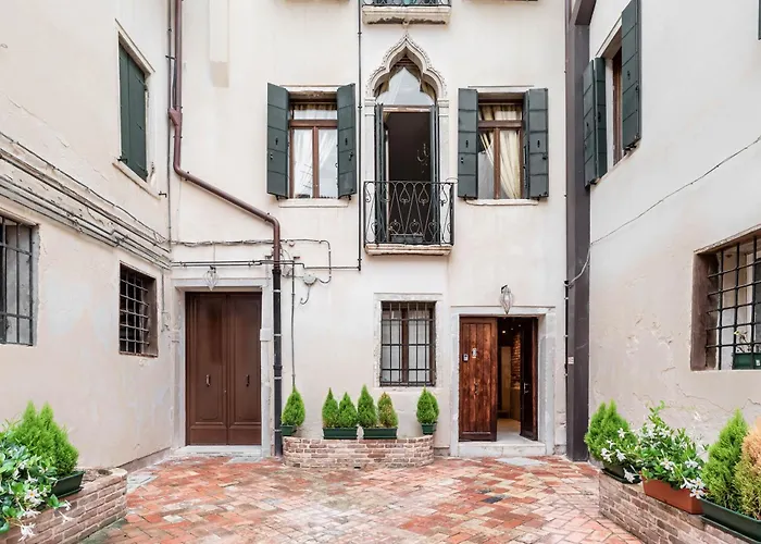 Palazzo Eremite Velence